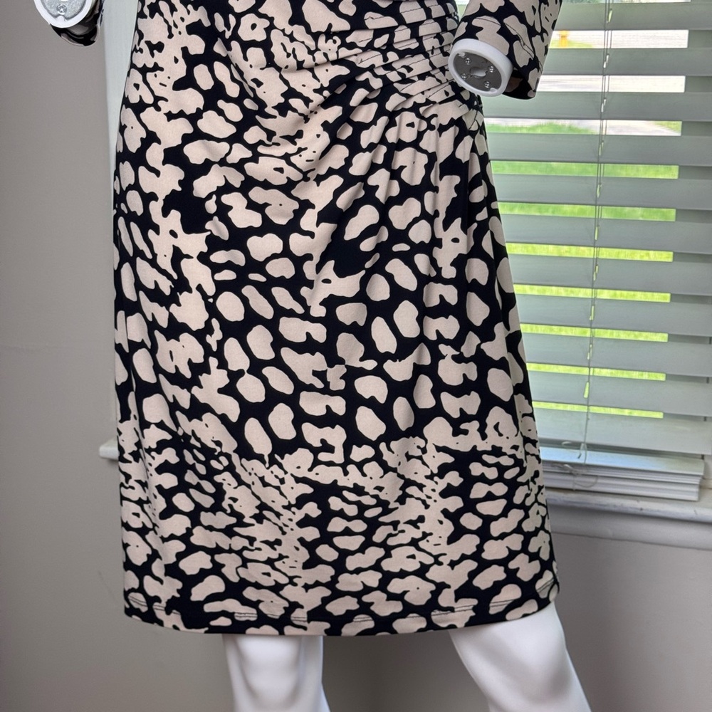 Calvin Klein Black and Cream Long Sleeve Dress Size 4 - Picture 5 of 14